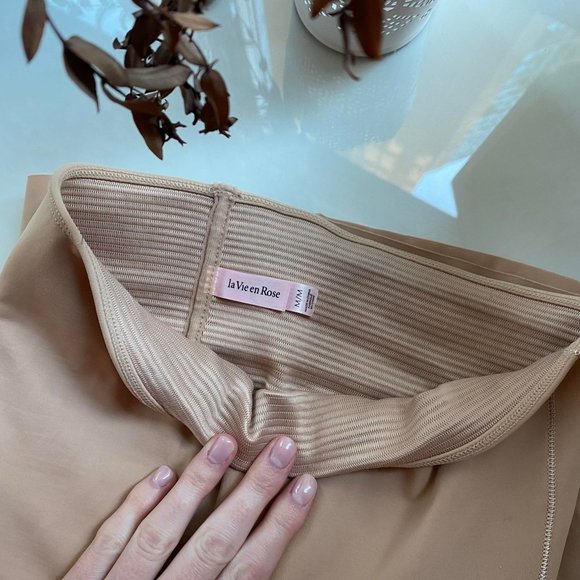 Shaping Shorts (M) La Vie En Rose - Picture 1 of 5